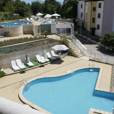 Apartamento хилс - Hills Kavarna