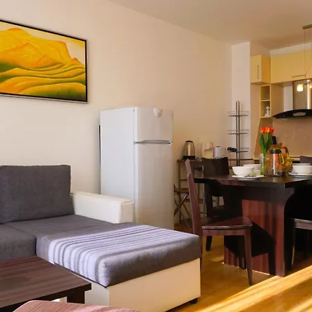 хилс - Hills Apartment Kavarna