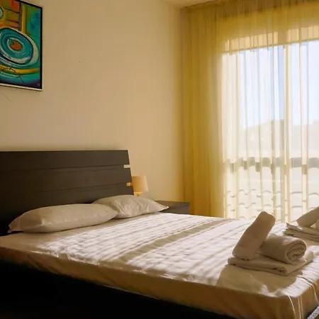 хилс - Hills * Kavarna