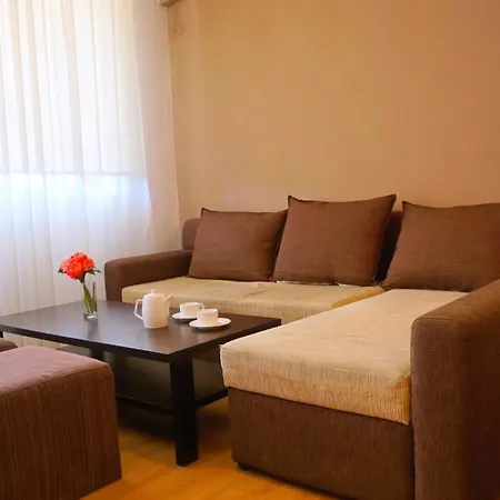 хилс - Hills Apartment *