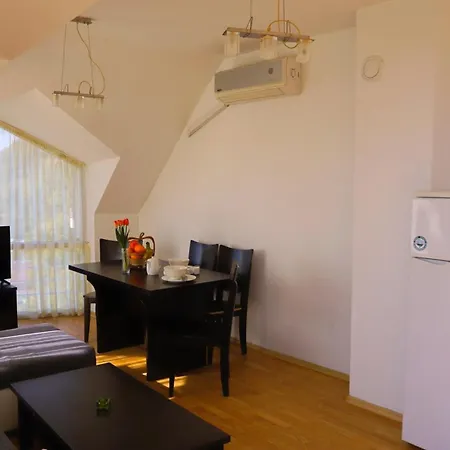 Lägenhet хилс - Hills Kavarna