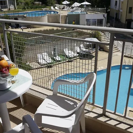 Daire хилс - Hills