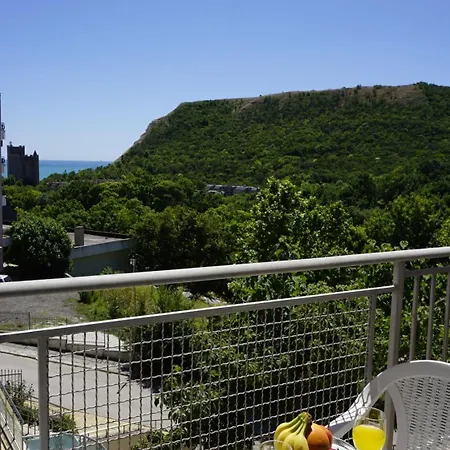 хилс - Hills Apartmán Kavarna