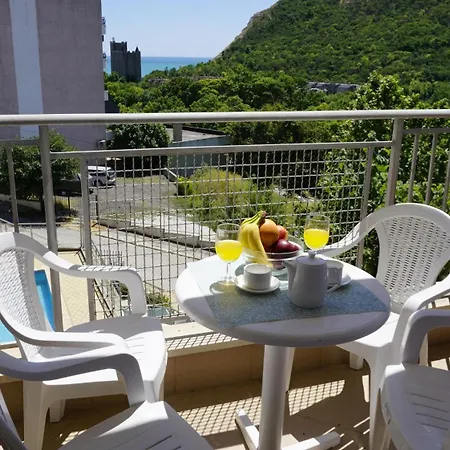 Daire хилс - Hills *